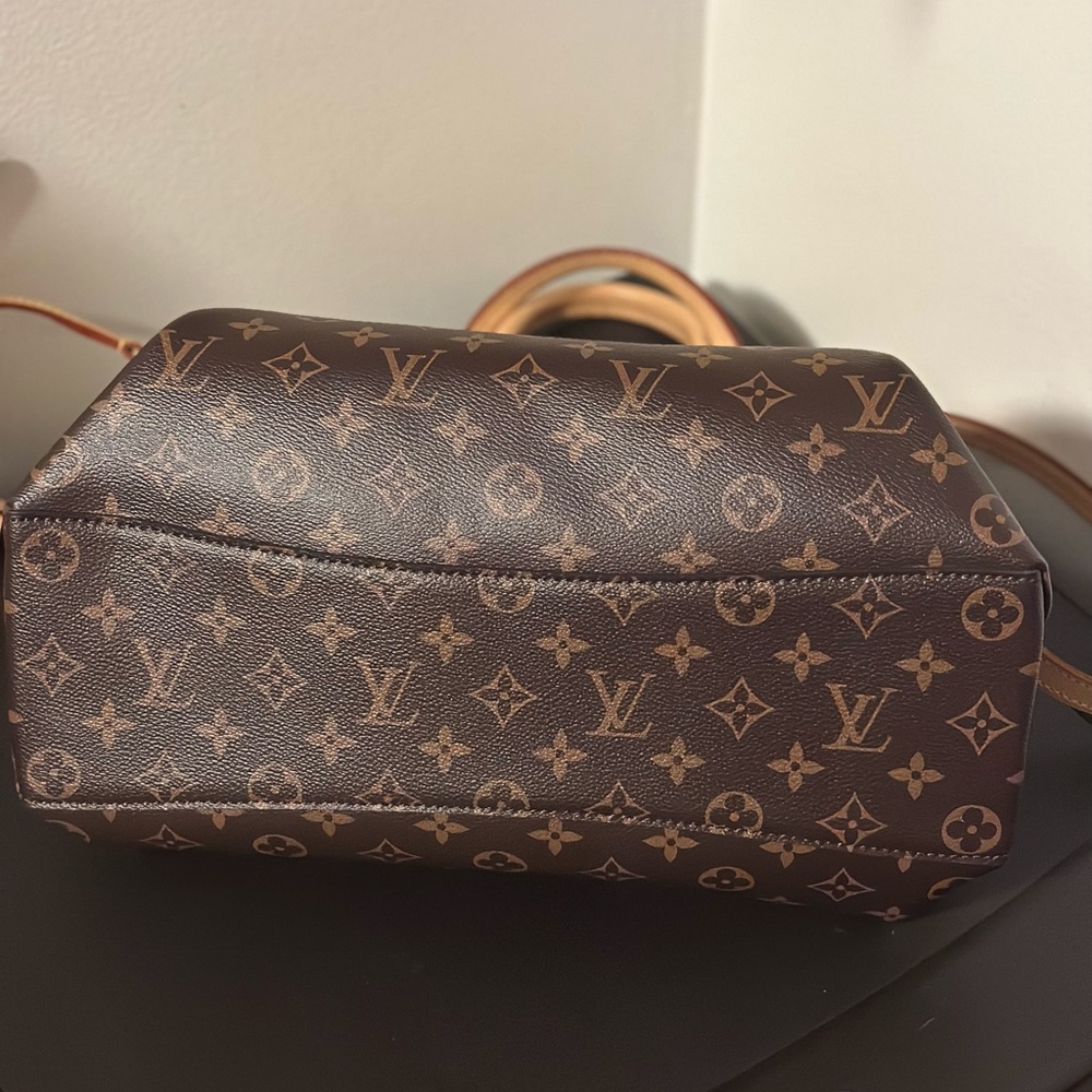 Louis Vuitton Rivoli - Picture 9 of 12